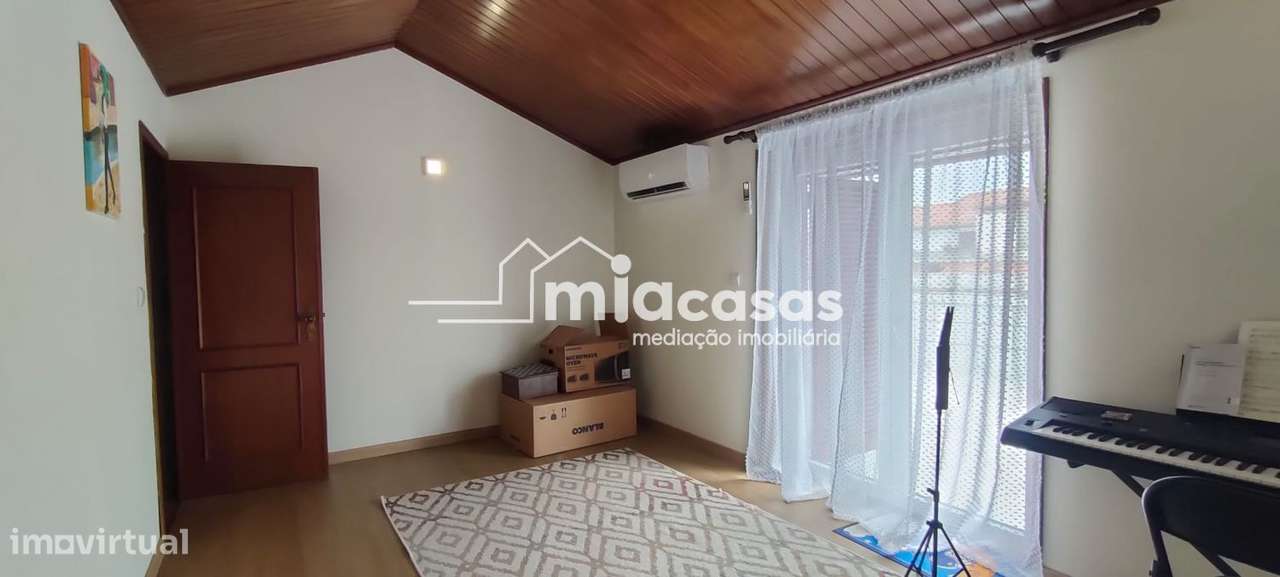 APARTAMENTO T3 DUPLEX - OIÃ-23