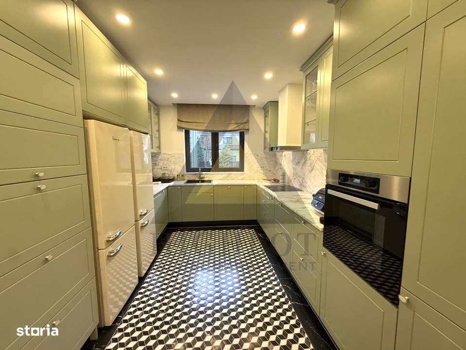 VILA COMPLET MOBILATA IN OXFORD GARDENS, LANGA SCOALA AMERICANA-7