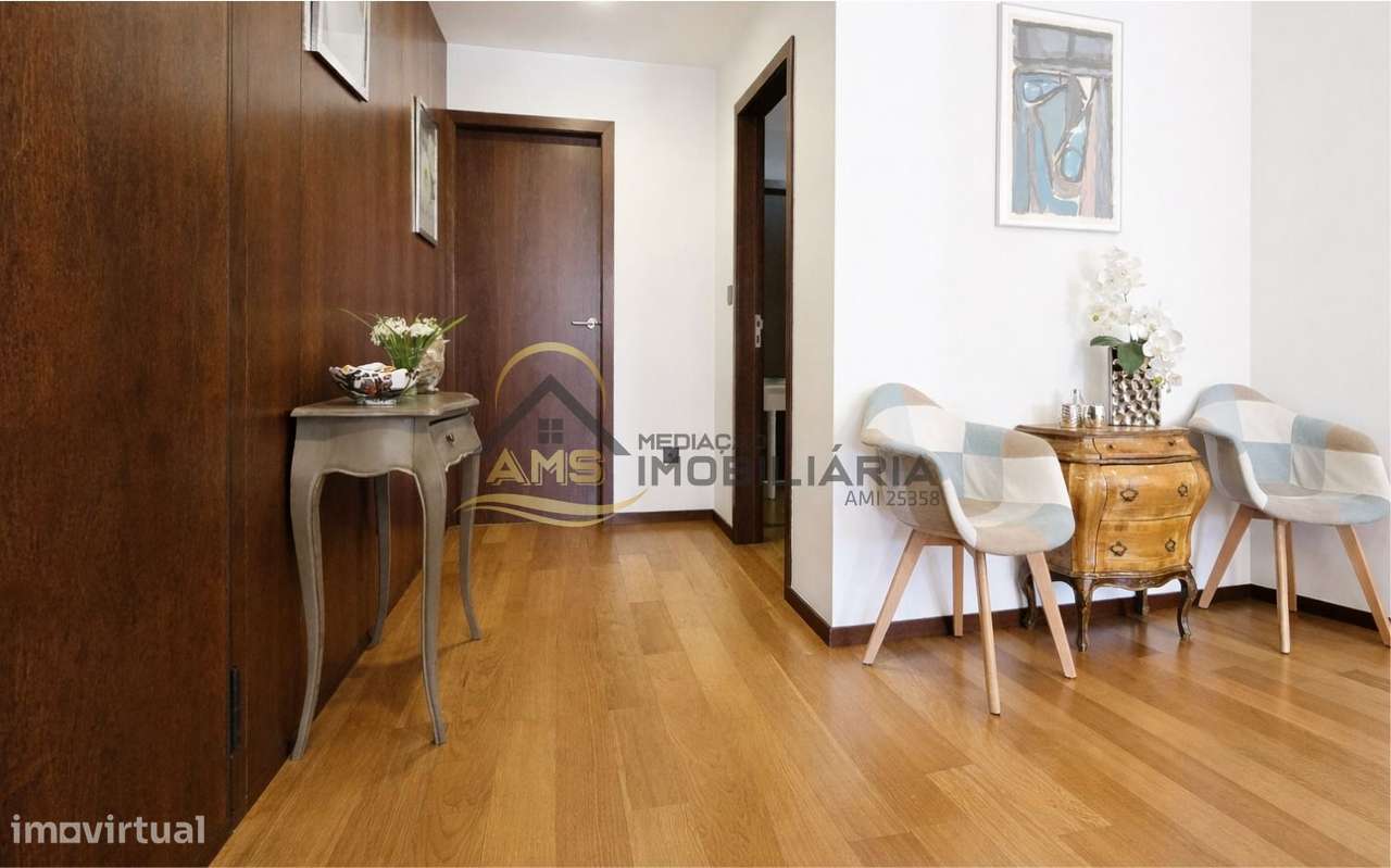 APARTAMENTO T2 COM GARAGEM CENTRO DE FAFE-10