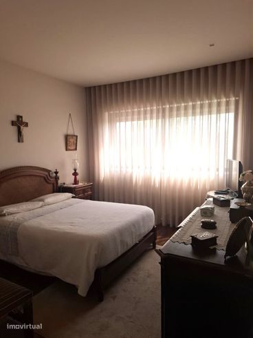 Apartamento T4 no Centro da Cidade - Como Novo!-11