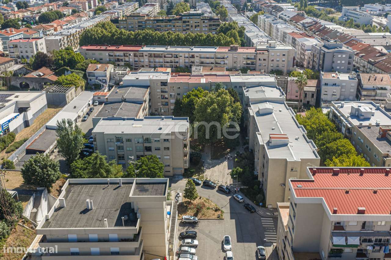 Apartamento T2 totalmente remodelado em São Lázaro - Braga-21