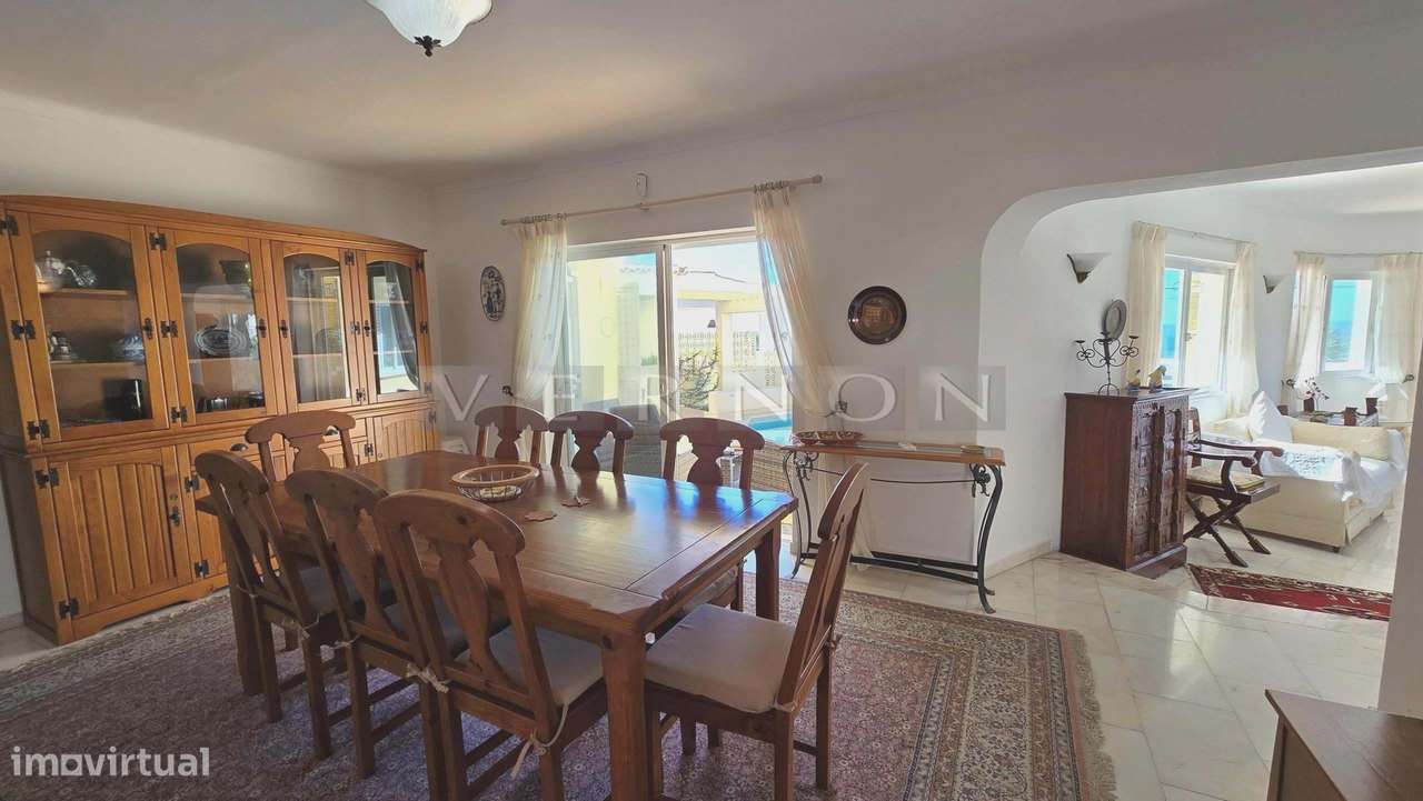 Algarve, para venda, moradia T5 primeira linha do mar com piscina aque-12