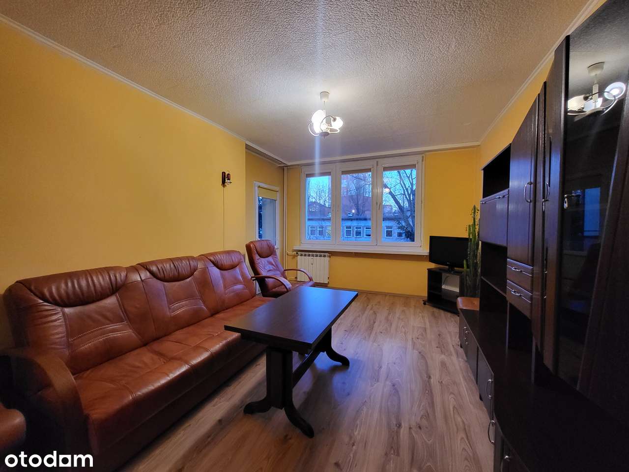 Przytulne 3-pokojowe mieszkanie z balkonem-0