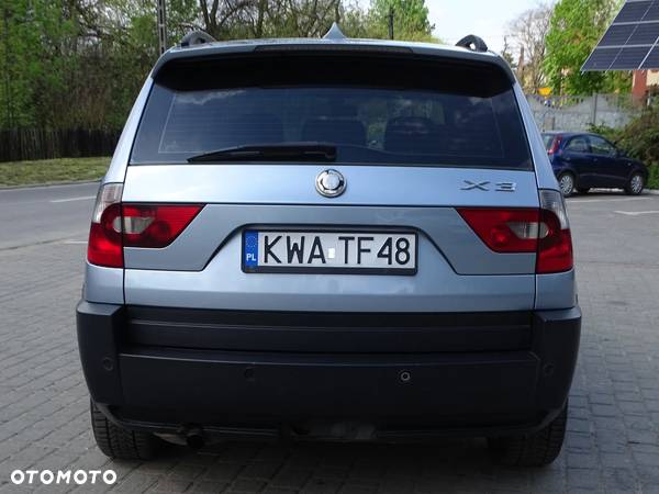 BMW X3 sDrive18d - 12