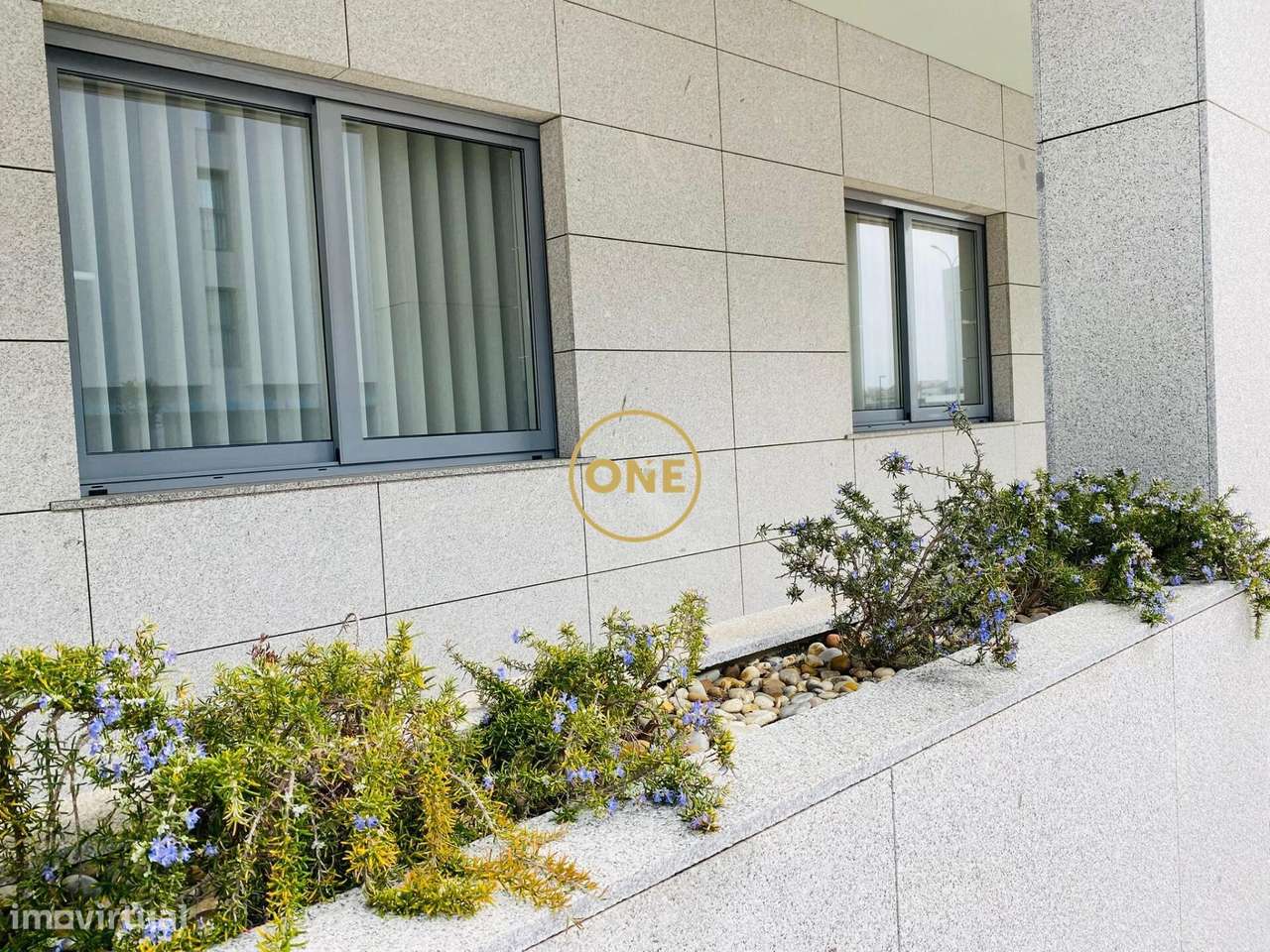 Espetacular T3 com Terraço e Garagem Fechada - Grande imagem: 3/60