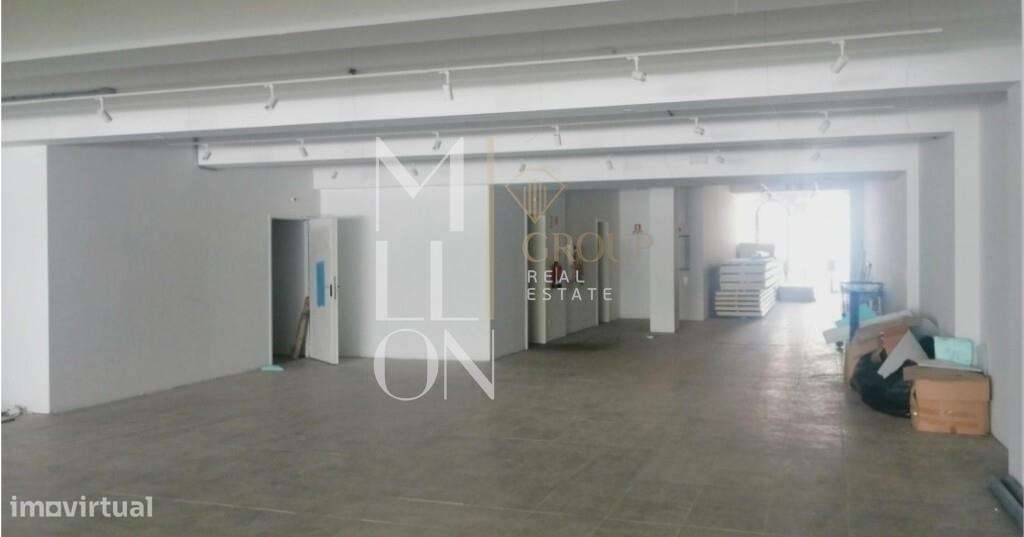 Loja em edifício Histórico na Rua Fernandes Tomás com licença de utili - Grande imagem: 1/6