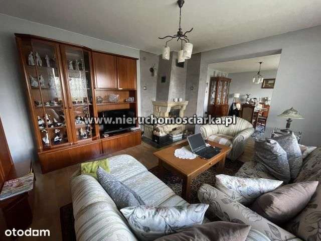 Ładny i zadbany dom w pięknej okolicy Pogrzebień-12