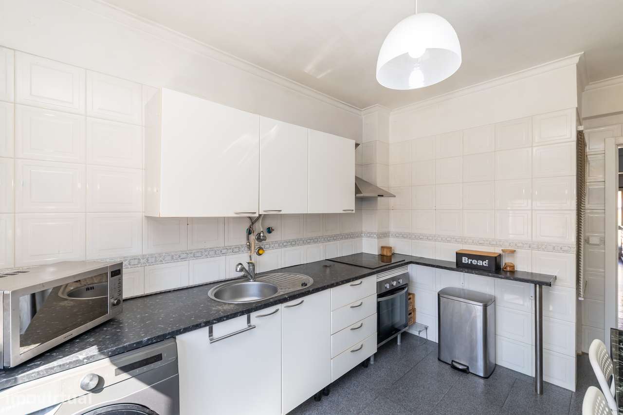 Apartamento T3 em zona central da Quinta do Conde-9