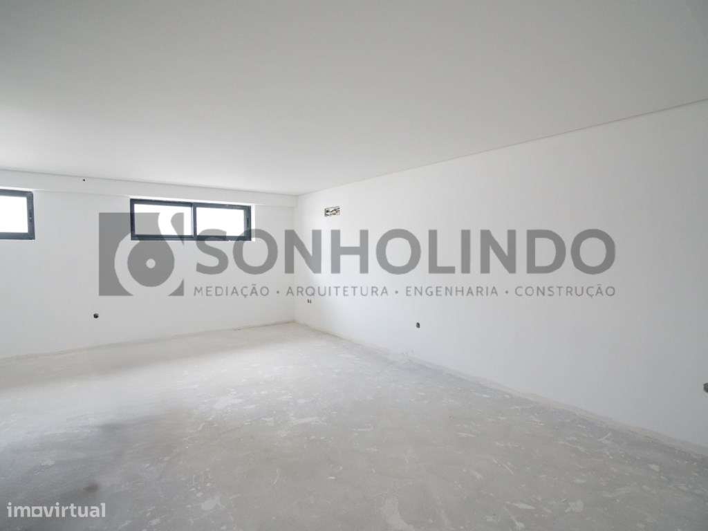 Moradia T3 Nova com escritório, no centro da cidade em fase final d...-25