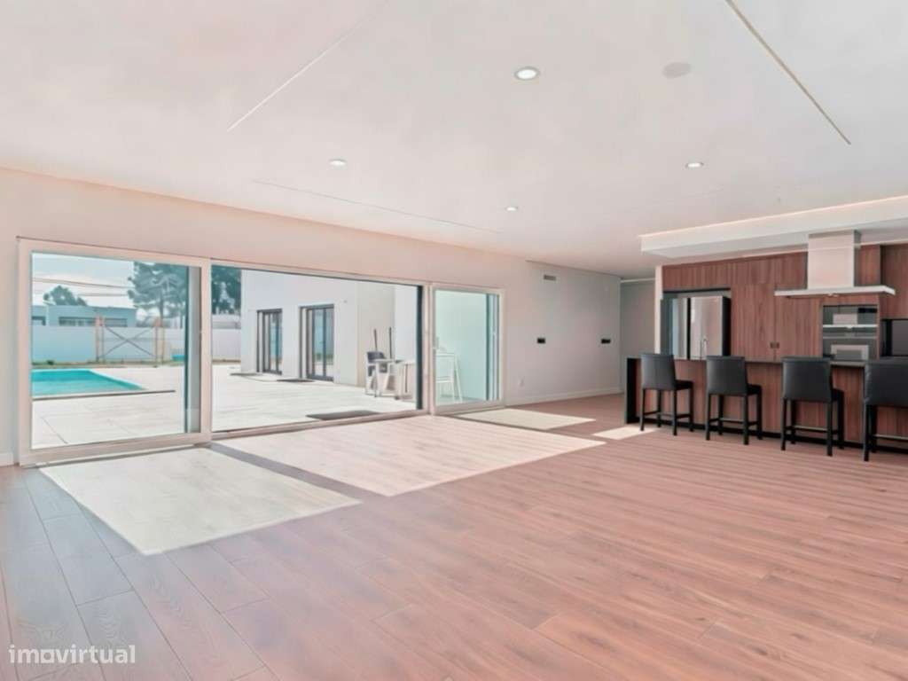 Moradia T4 Térrea com Piscina | Azeitão | Lote 750m²-6