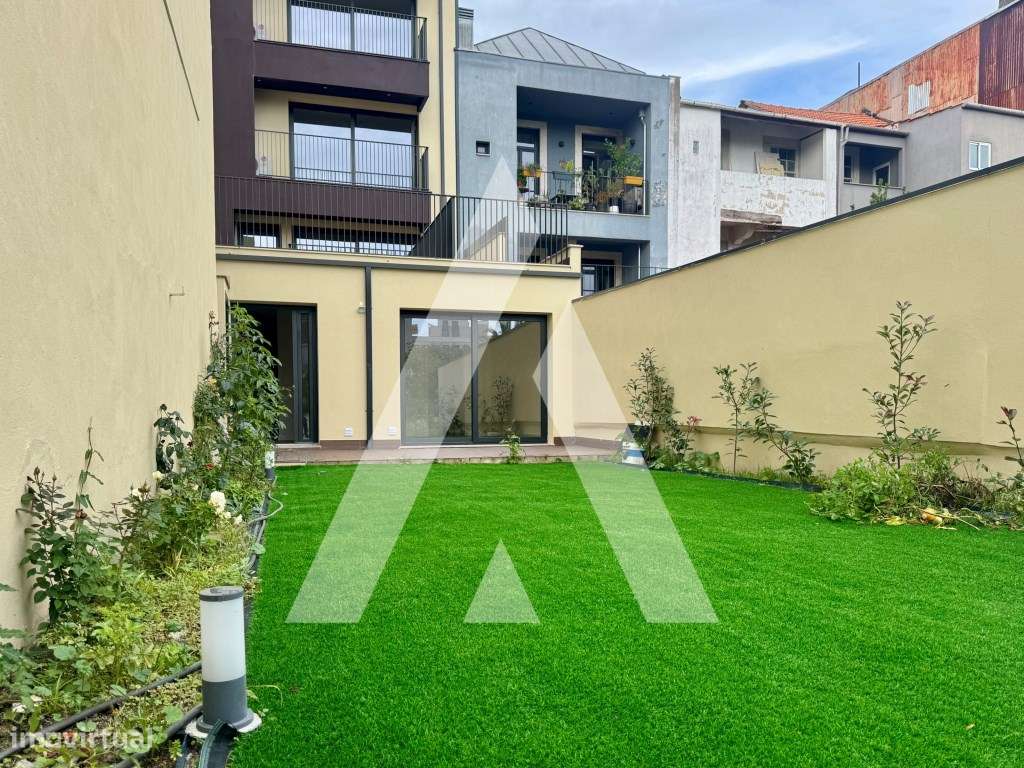 Apartamento T1 com Amplo Terraço no Centro do Porto-20
