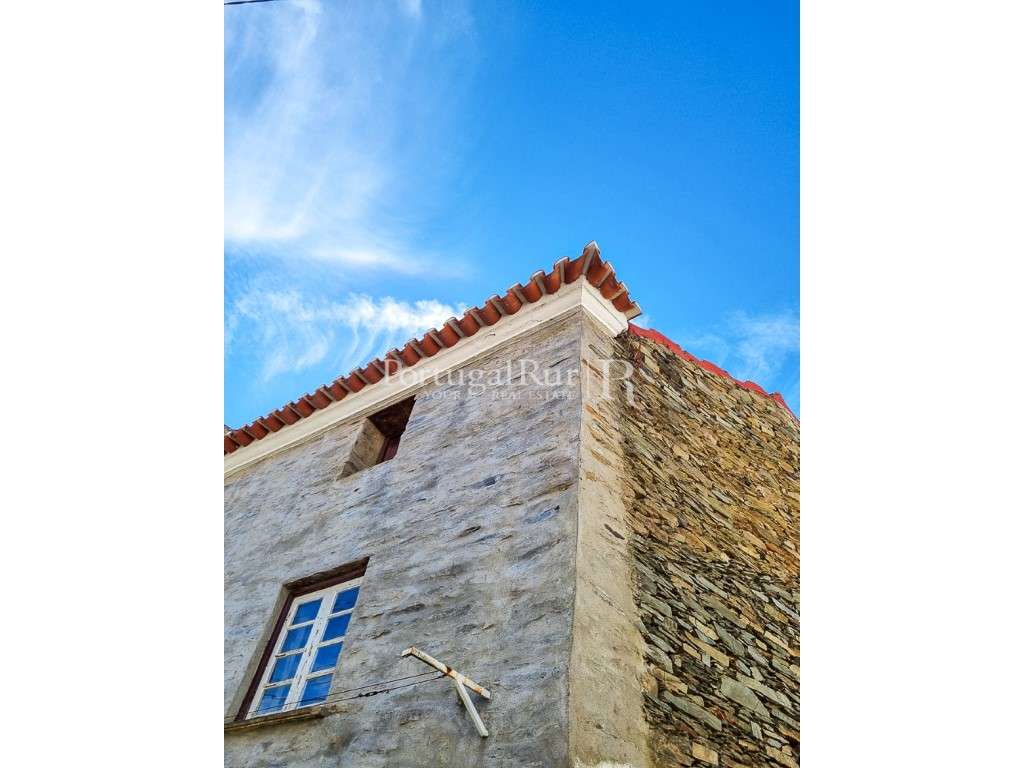 Moradia em xisto totalmente mobilada, próxima das Termas de Monfort... - Grande imagem: 4/36