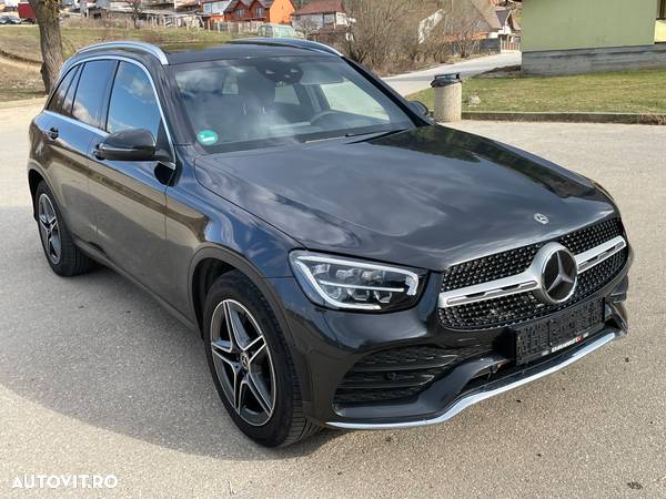 Mercedes-Benz GLC 300 d 4Matic 9G-TRONIC AMG Line Plus - 13