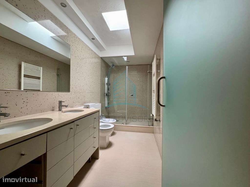 Moradia T4 com Piscina na cobertura-32