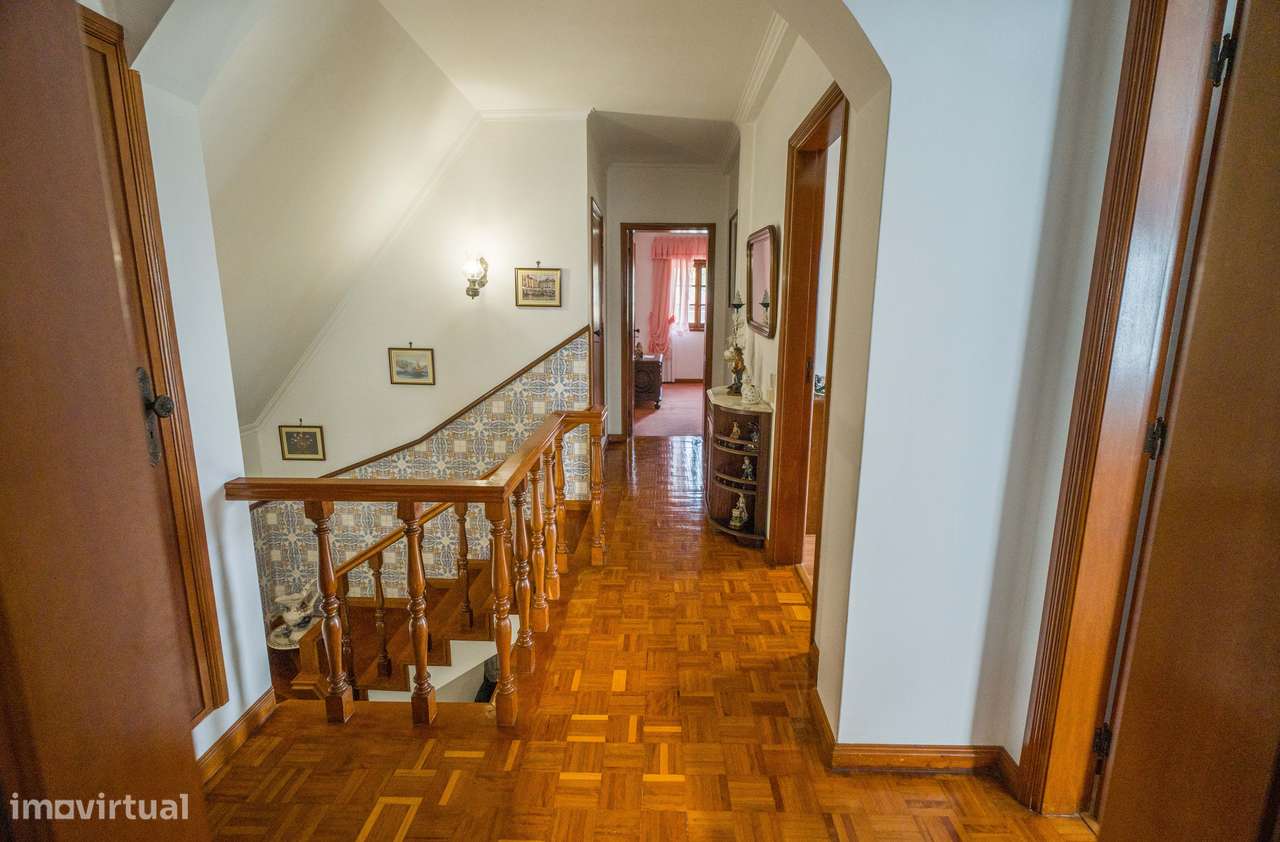 Moradia T4 de Arquitetura Francesa em Serém – Macinhata de Vouga-12