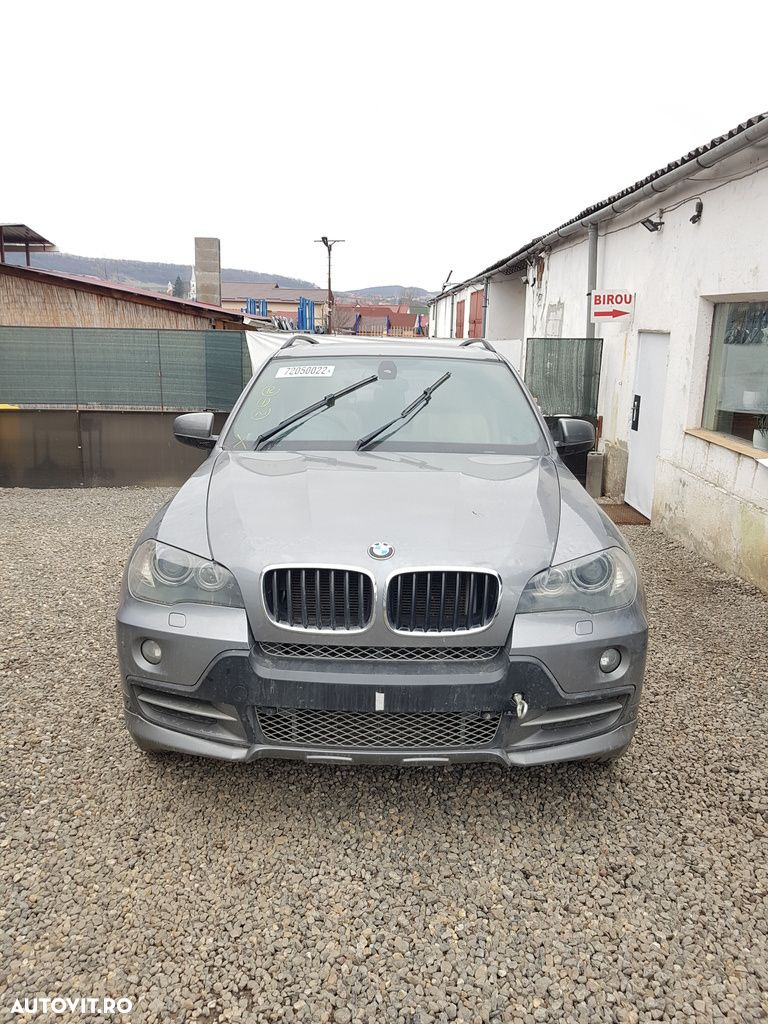 Dezmembrez BMW X5 E70 3.0 2006-2012 - 3