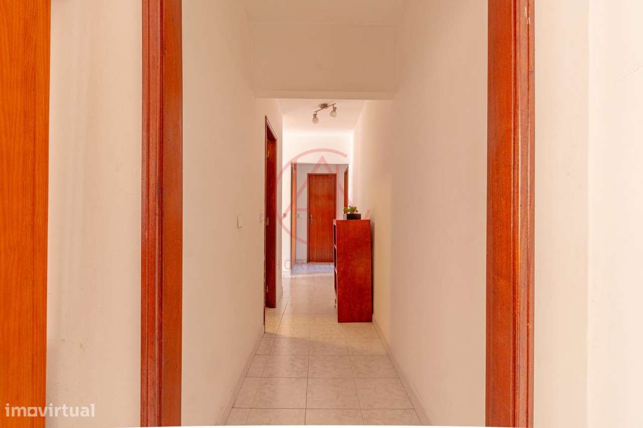 APARTAMENTO T3 1º andar c/ elevador - Sto Antonio da Charneca-31