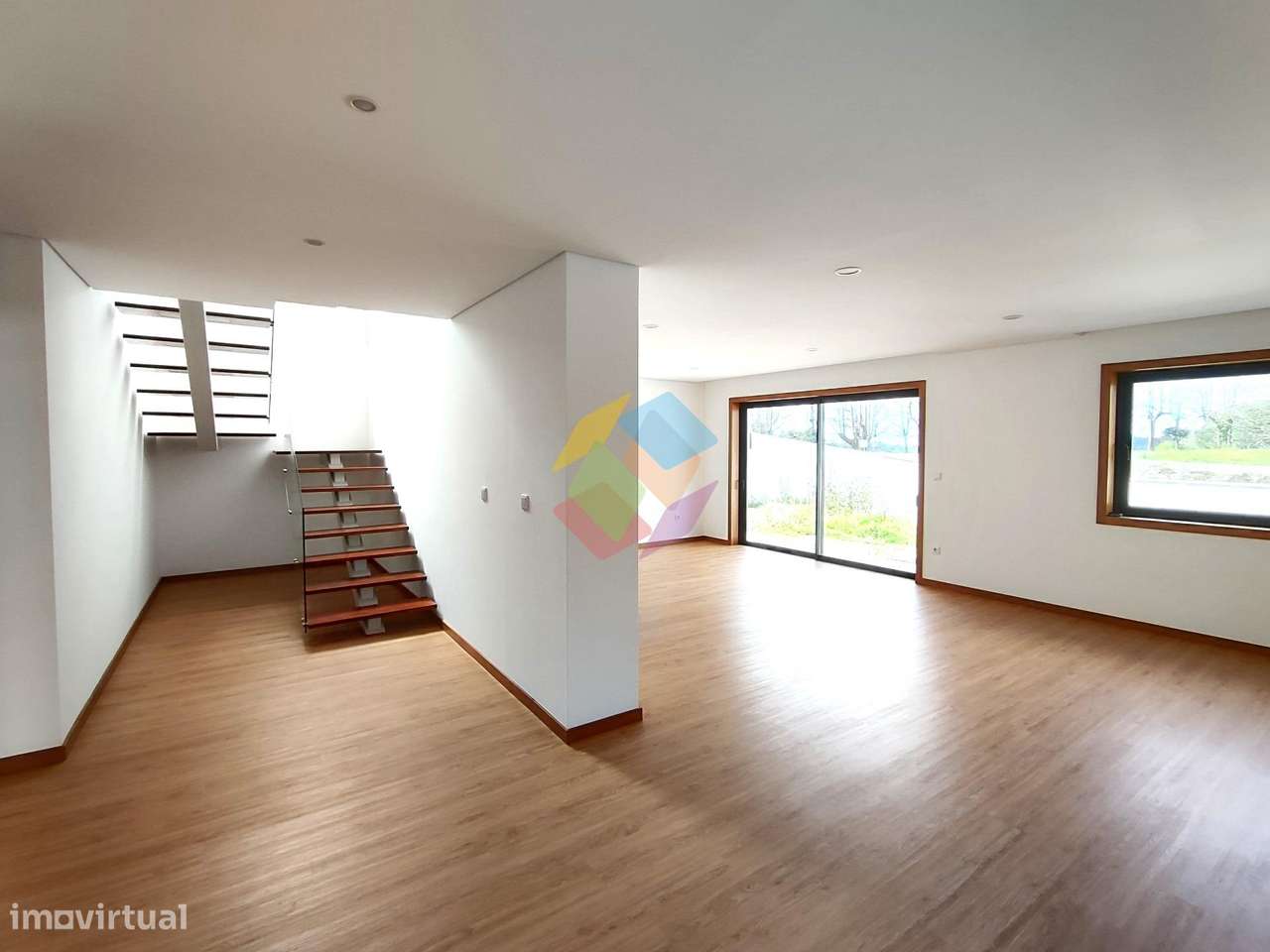 Magnífica Moradia T3 +1 em Stª. Maria da Feira-8