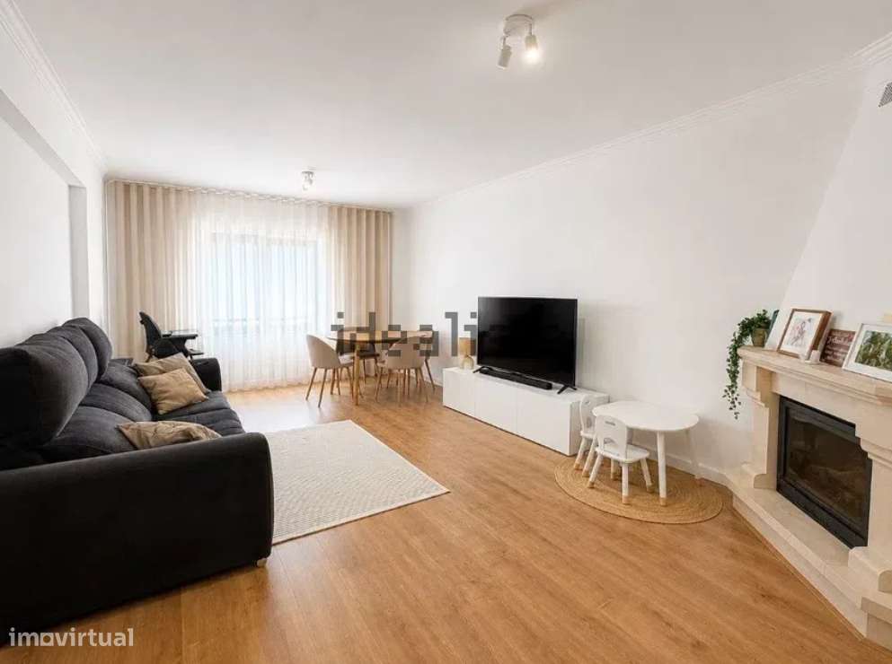 Apartamento T3 à venda em Santa Marta do Pinhal, Corroios-5
