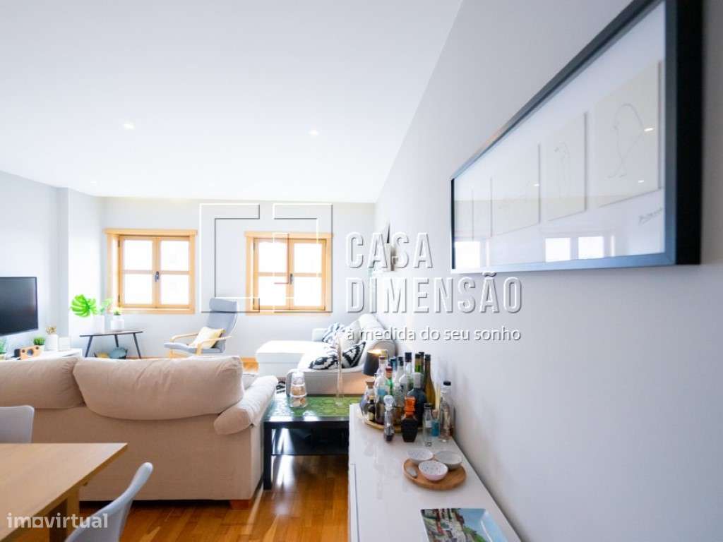 Apartamento de tipologia T2 na Serra de Carnaxide, como NOVO!!-17