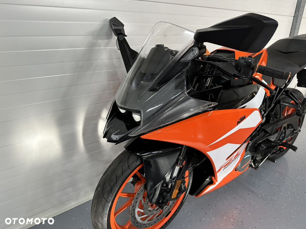 KTM RC 125 - 10