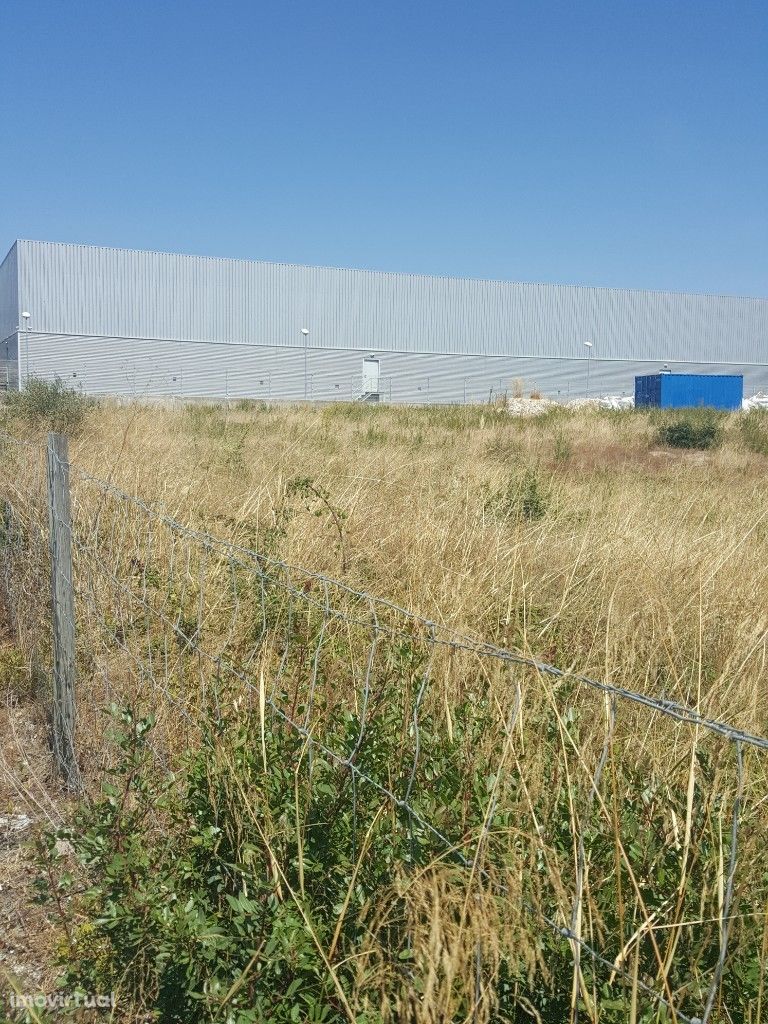 Terreno para venda em Vila Nova da Rainha