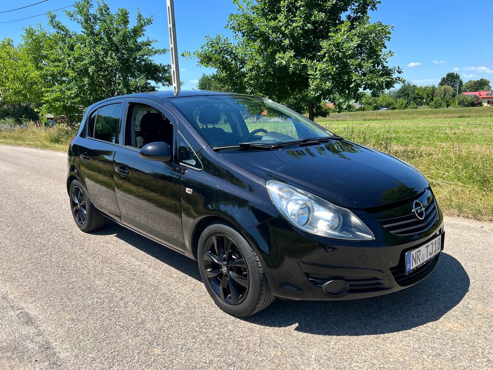 Opel Corsa D 1.4 16V Cosmo 2009