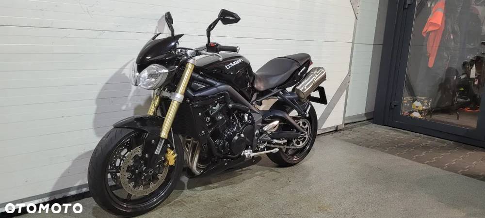 Triumph Street Triple - 12