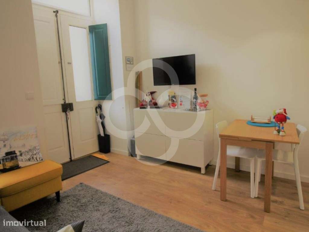 Excelente T1 remodelado e equipado no coração de Santa Catarina em ...-5