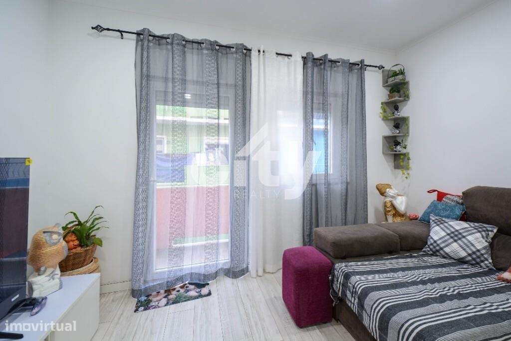 Apartamento T1 Remodelado com Varanda e Potencial para converter em T2 - Grande imagem: 4/26