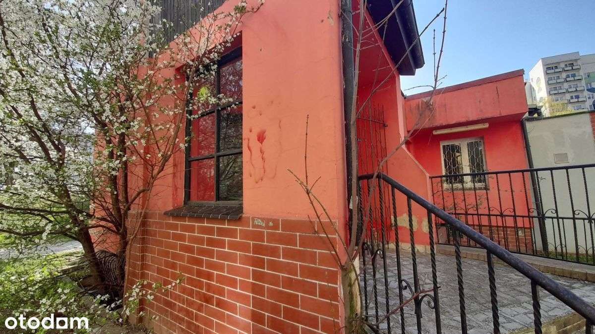 Pawion handlowo-usługowy dwupoziomowy. pow. 183-1