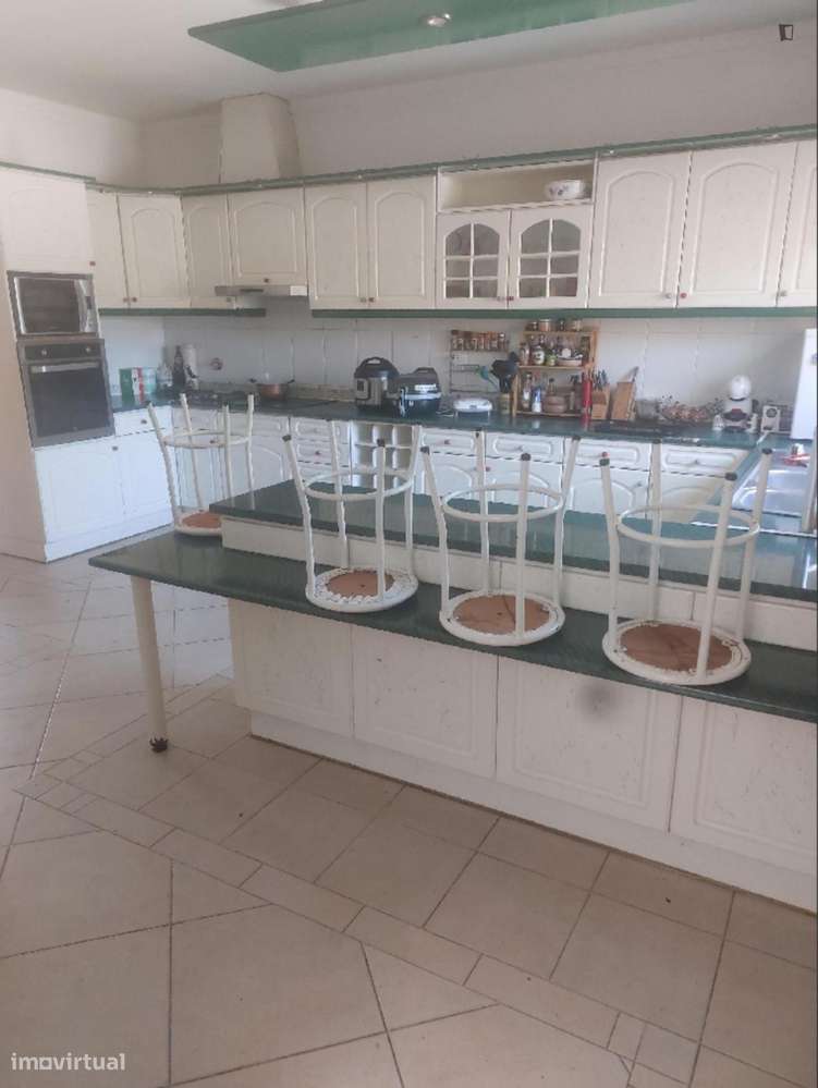 Quarto - localizado em Faro - Grande imagem: 3/18