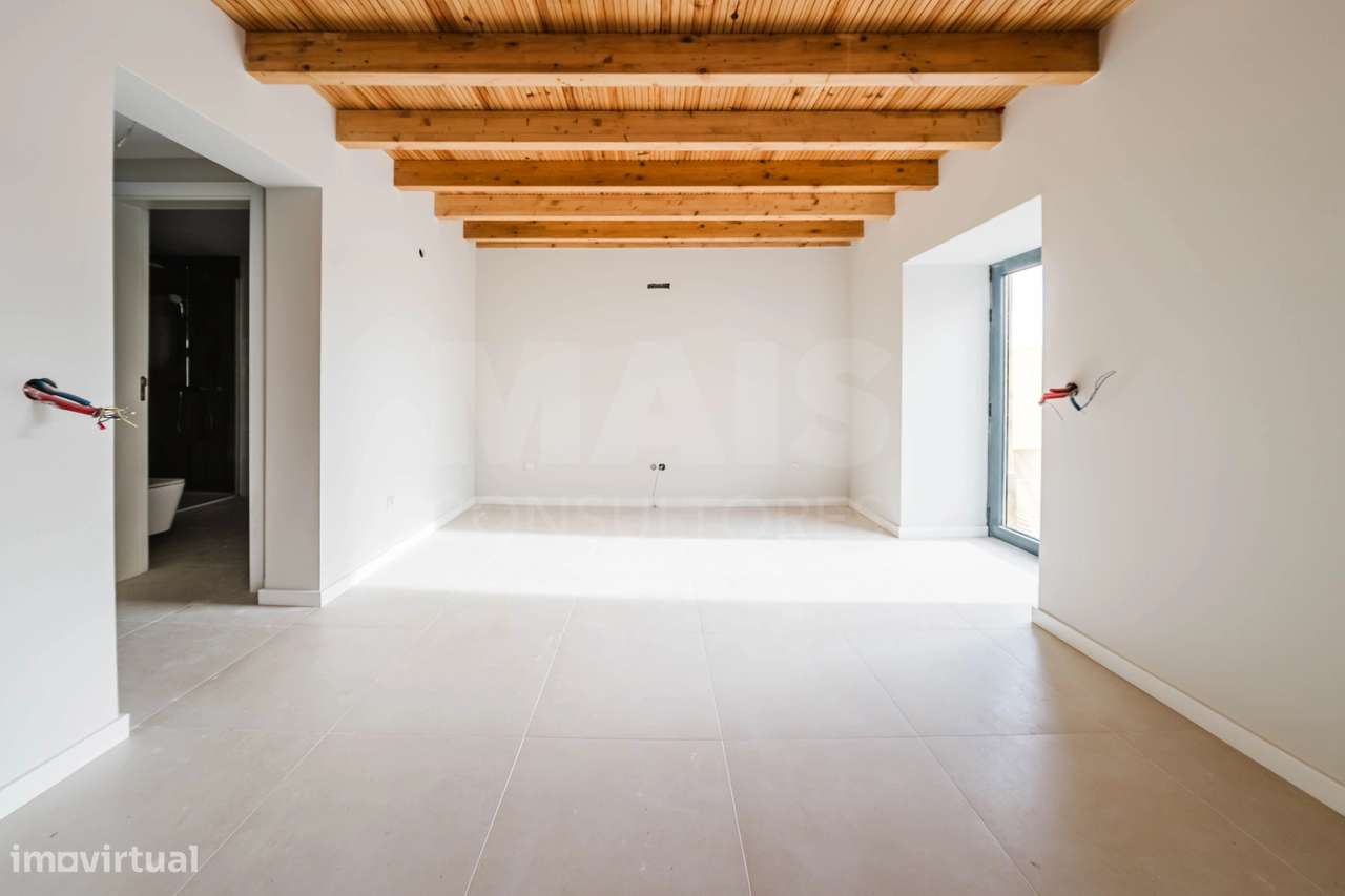 Moradia T3 Renovada C/ Logradouro e Anexos, São Bartolomeu, Lourinhã - Grande imagem: 5/25