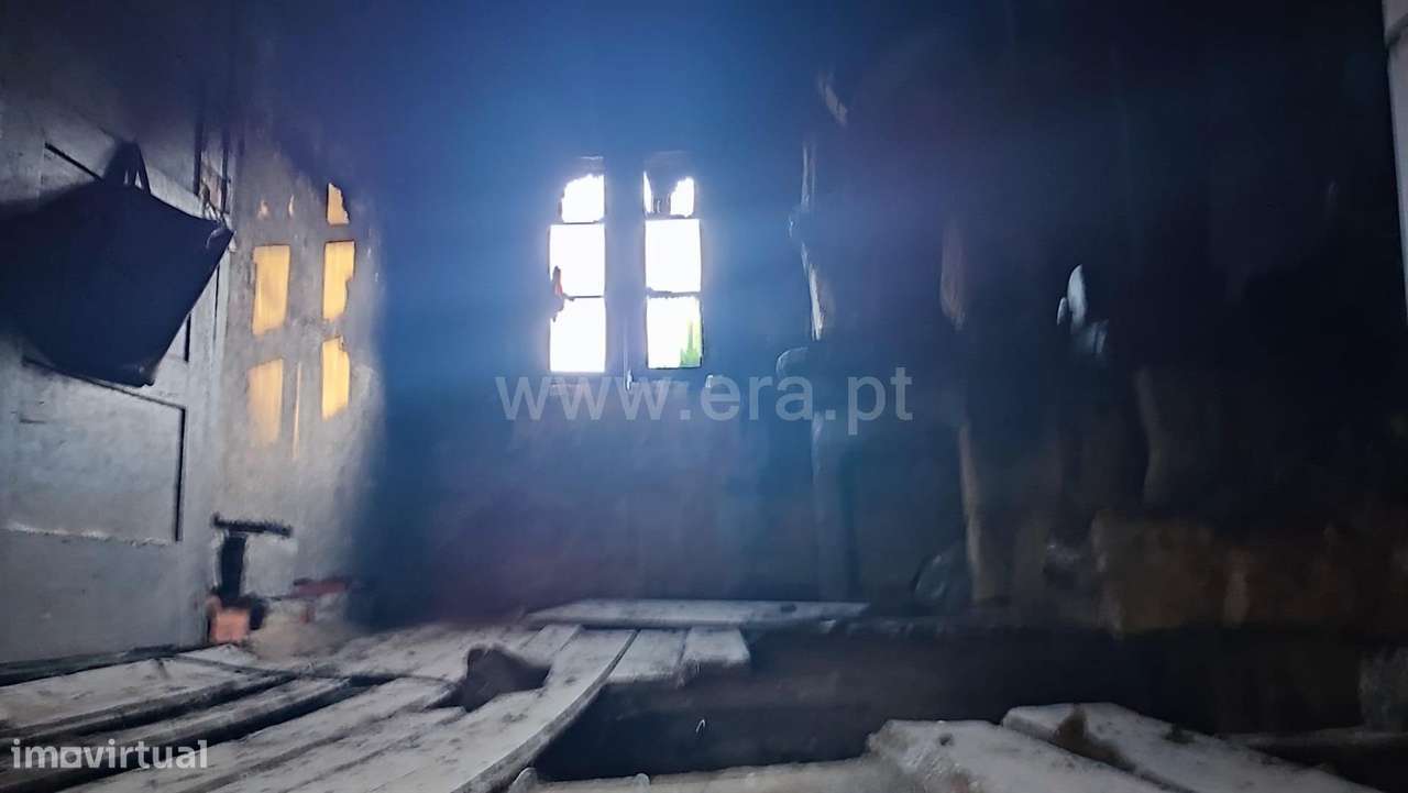 Terreno com ruina - Grande imagem: 4/11