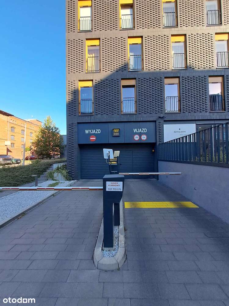 Garaż, miejsce parkingowe w garażu podziemnym ul. Zygmunta Starego 22