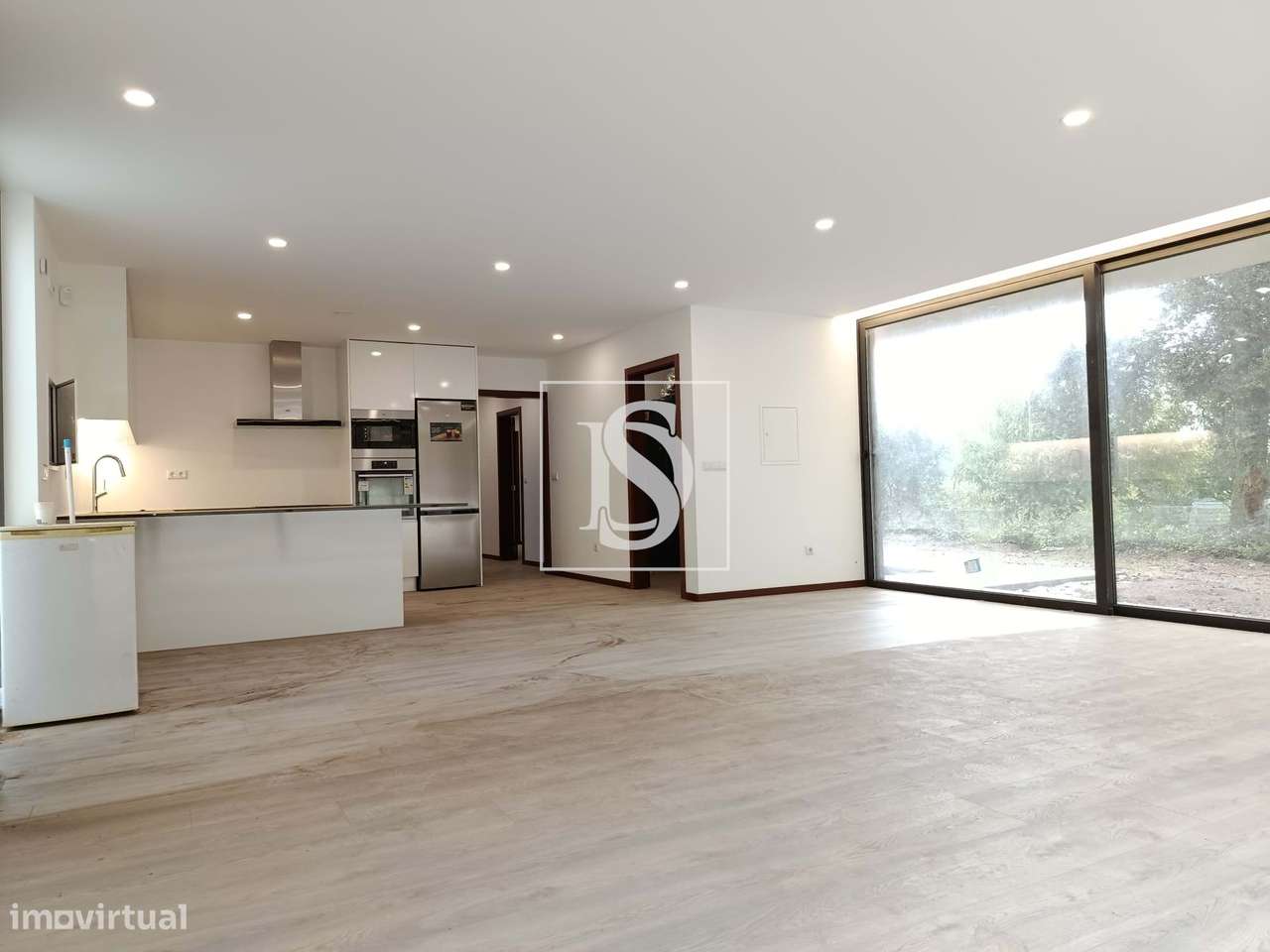 Moradia T3, Nova e Térrea - Grande imagem: 4/23