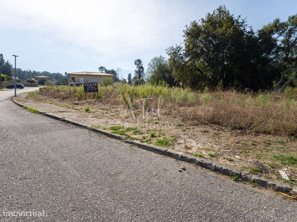 Terreno de 860m² no Prestigiado Complexo de Golf de Ponte de Lima -... - Grande imagem: 5/5