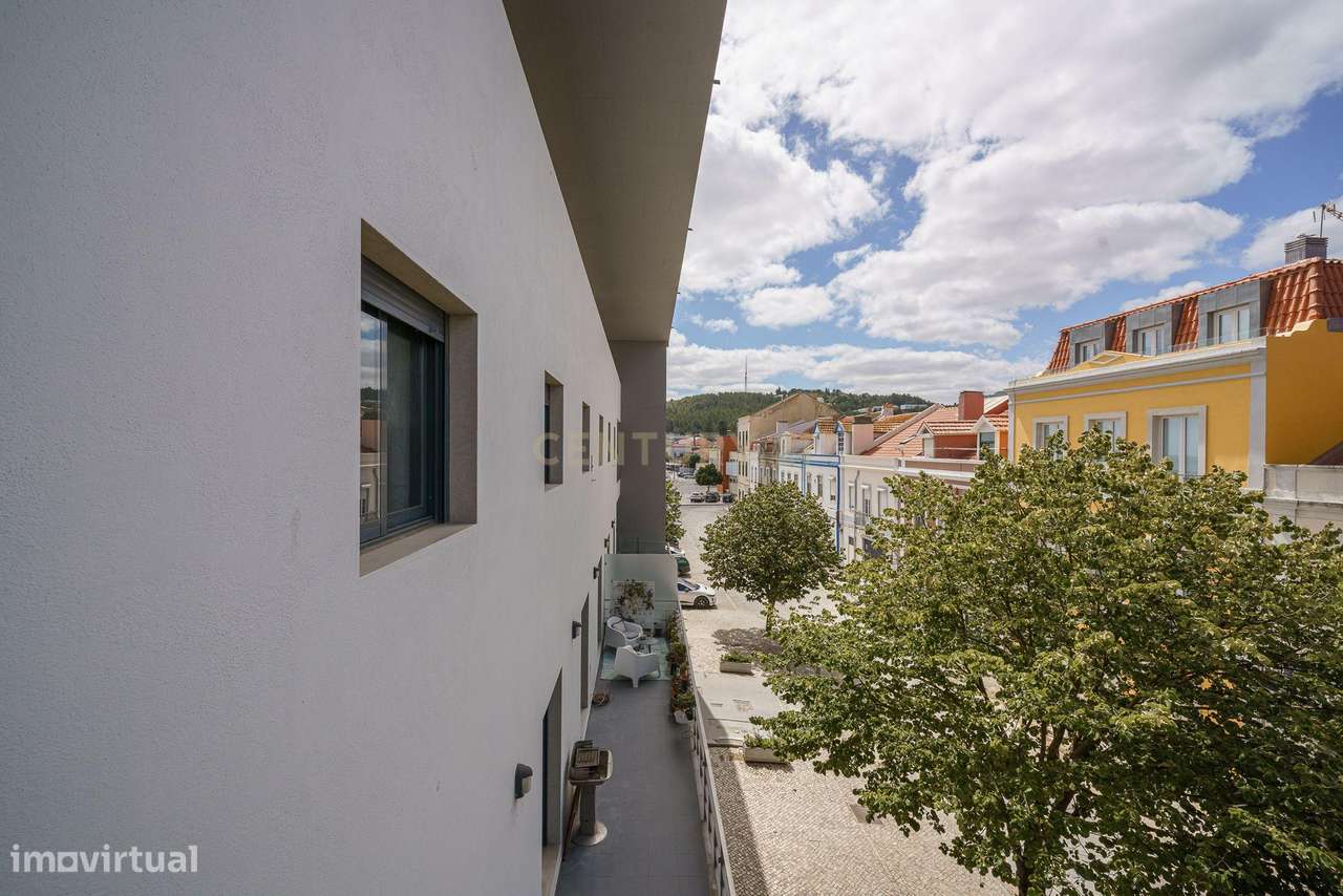 T2 com áreas de T3 na prestigiada Marina Deck com parqueamento  – Setú - Grande imagem: 4/37