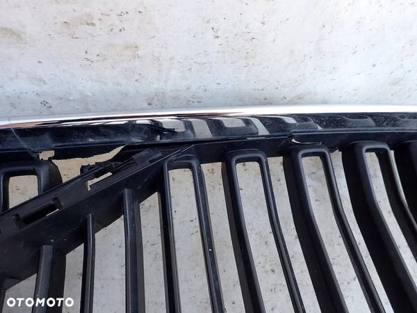 VOLVO V60 II 2 S60 III 3 18- GRILL ATRAPA - 4