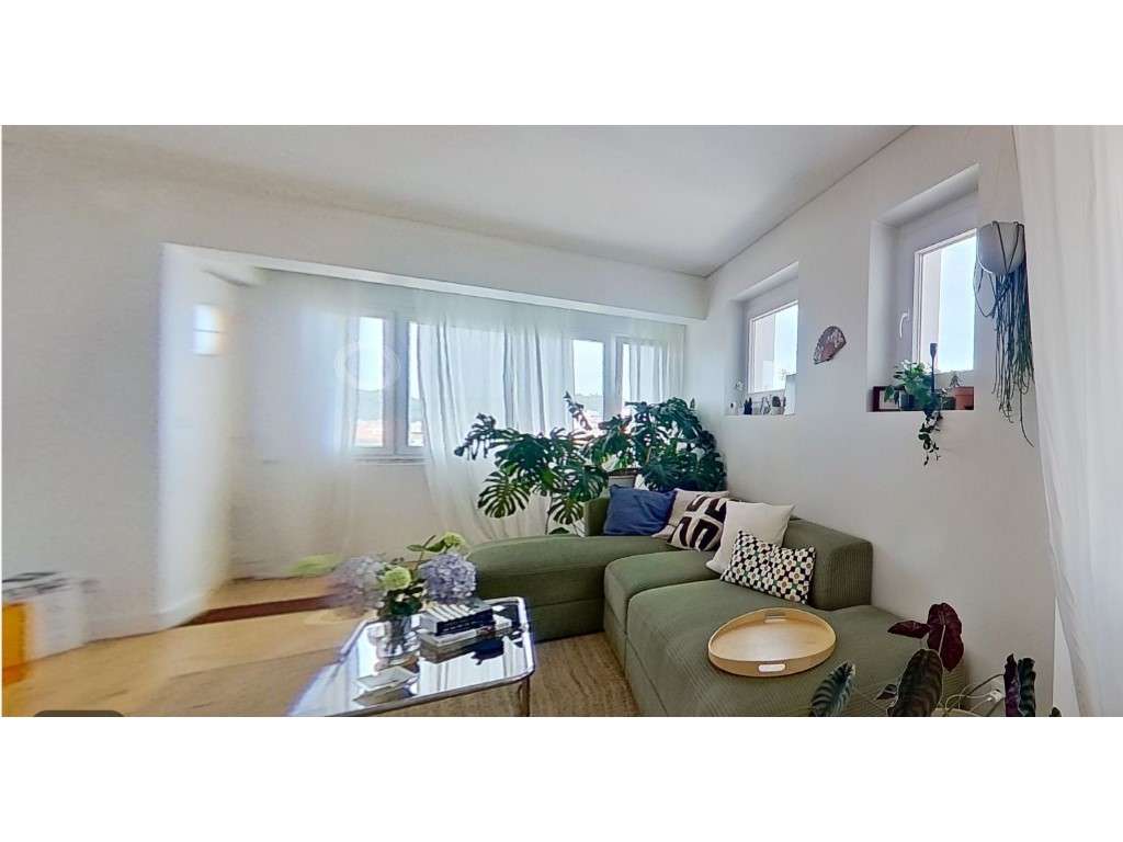 Apartamento T3 em Campo de Ourique-1