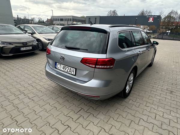 Volkswagen Passat 2.0 TDI BMT Comfortline DSG - 9