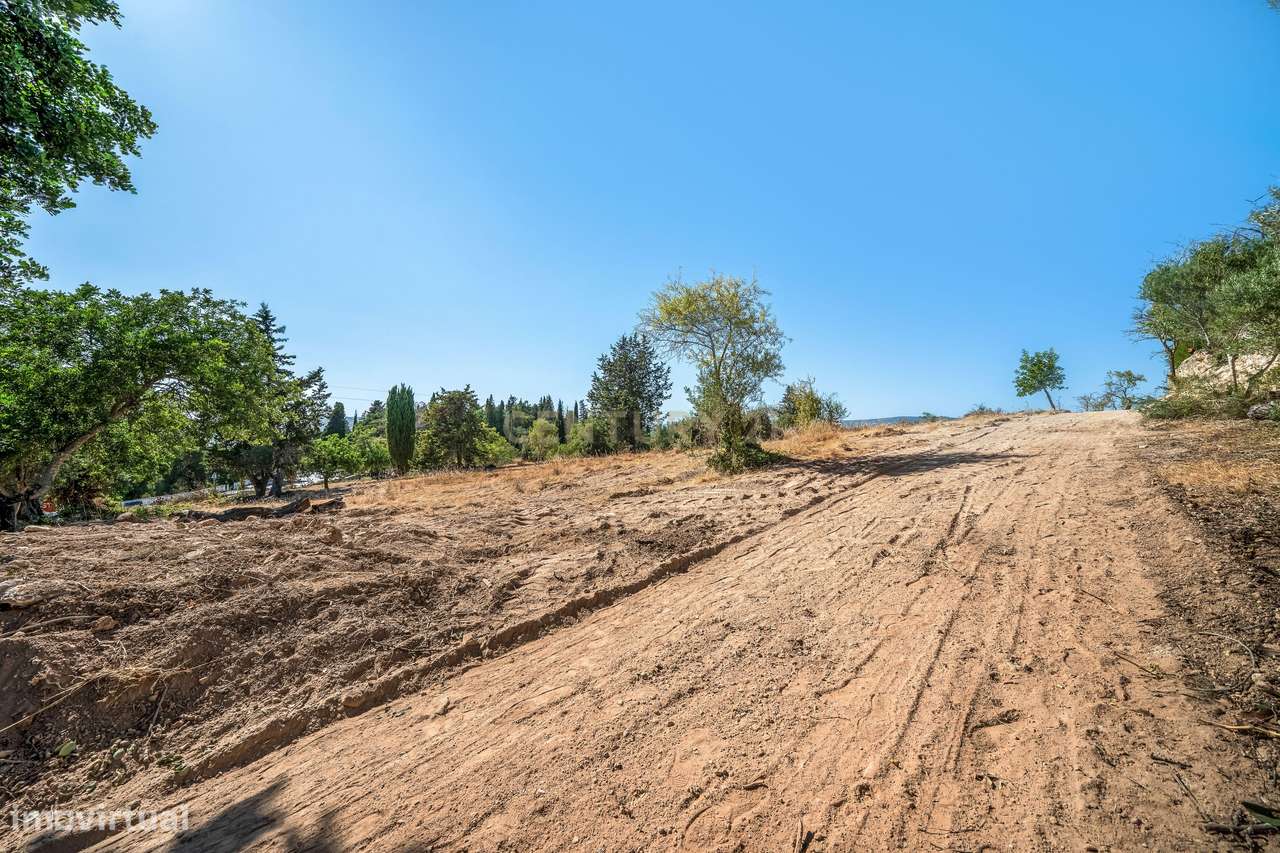 Terreno urbanizável de 6.440 m² em Paderne – Elevado potencial de dese-11
