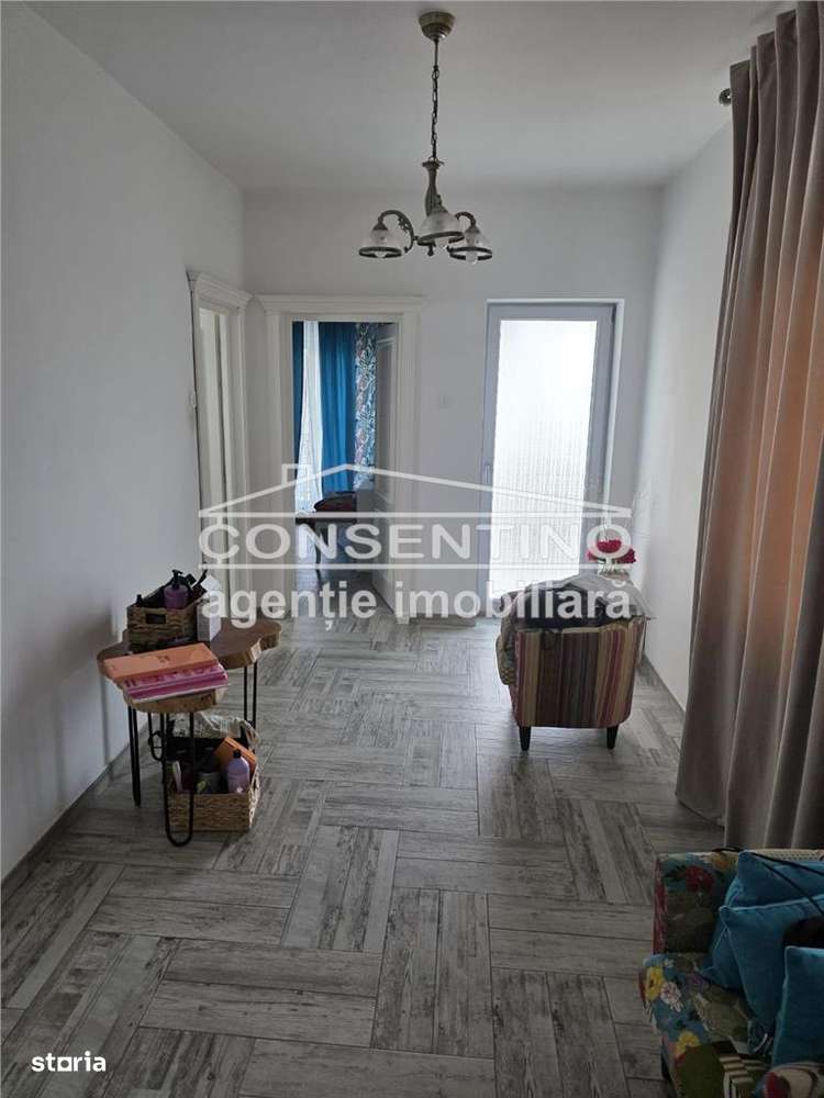 Se vinde imobil 2019 , zona Patriei , P+1 , mobilat si utilat-3