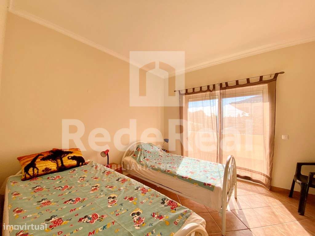 Moradia com Piscina perto da praia-21