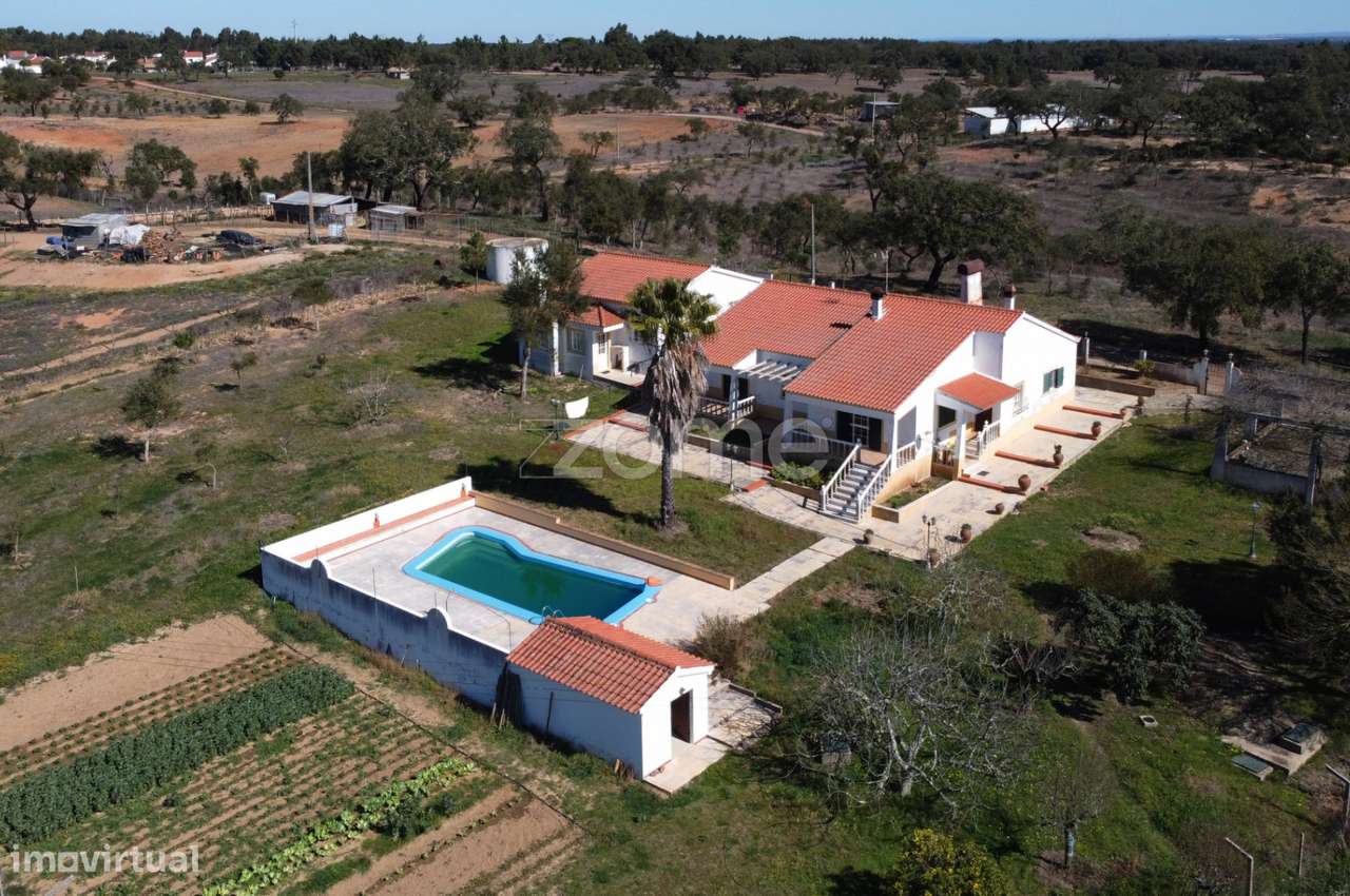 Quinta com moradias no Alentejo. - Grande imagem: 3/32