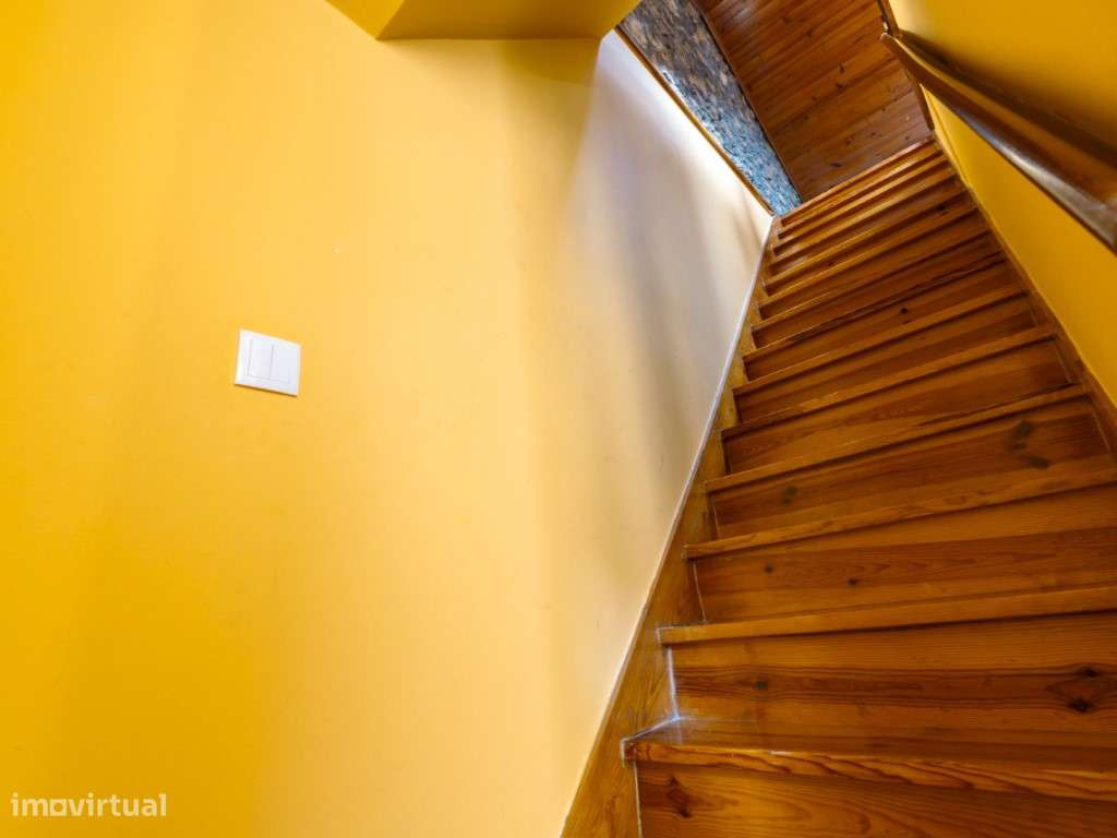 Apartamento T4 Duplex na Parede-37