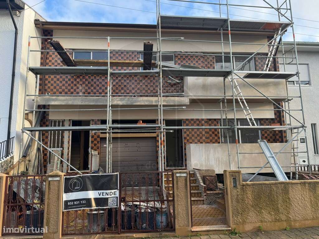 Apartamento T3 Duplex em Baguim do Monte - Grande imagem: 2/18