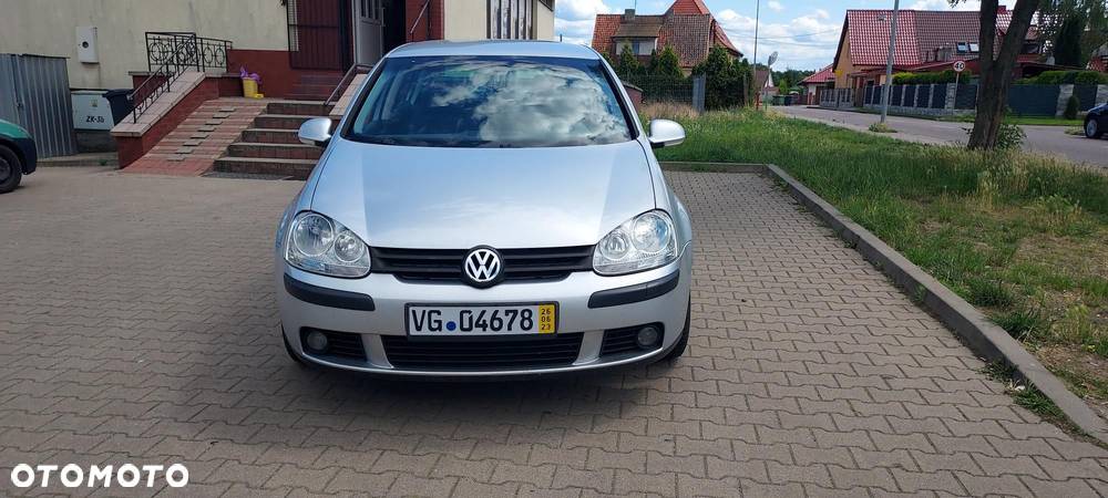 Volkswagen Golf V 1.6 FSI Q-Line - 2