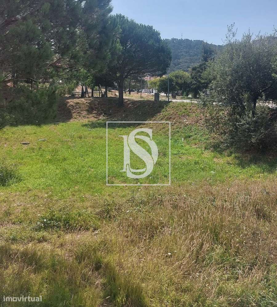 Terreno para construção de moradia em banda em Darque-4