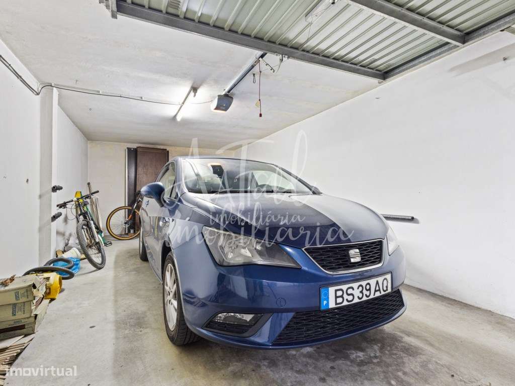 Duplex T5 no centro de Ponte de Lima com terraço panorâmico e 2 gar...-47